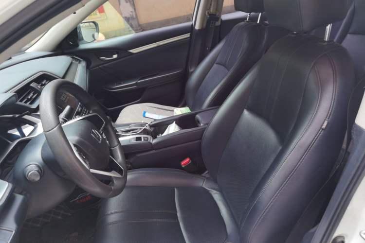 Used Honda Civic 2016 220TURBO CVT Luxury Edition Left Front Seat