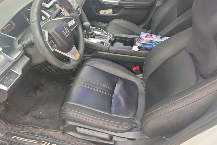 Used Honda Civic 2016 220TURBO CVT Luxury Edition Left Front Seat