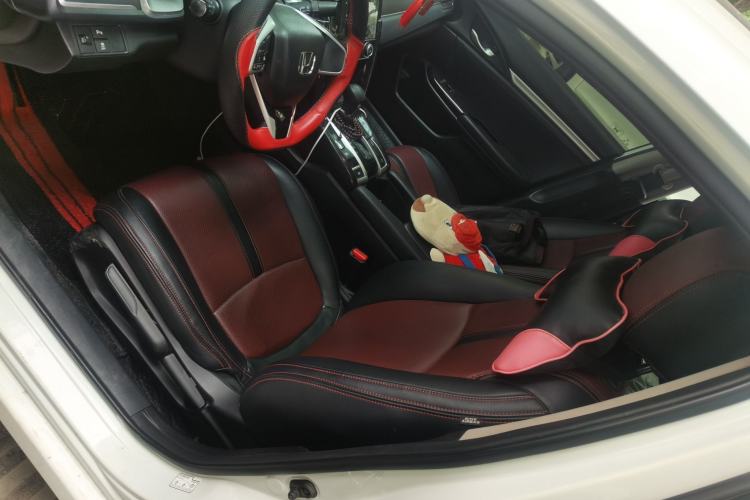Used Honda Civic 2016 220TURBO CVT Luxury Edition Left Front Seat