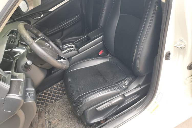 Used Honda Civic 2016 220TURBO CVT Luxury Edition Left Front Seat