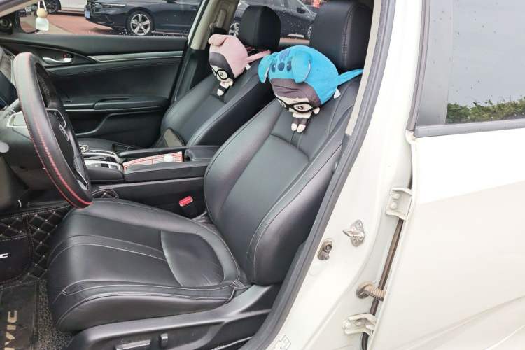 Used Honda Civic 2016 220TURBO CVT Prestige Edition Left Front Seat