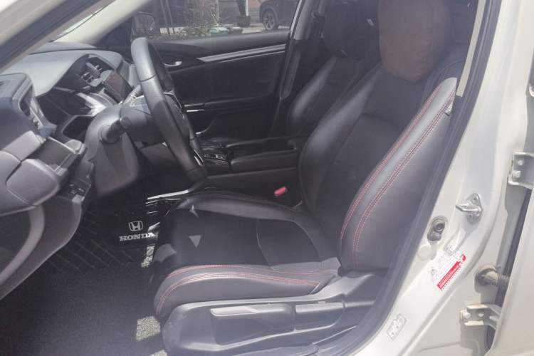 Used Honda Civic 2016 220TURBO CVT Luxury Edition Left Front Seat