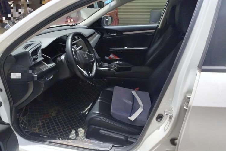 Used Honda Civic 2016 220TURBO CVT Luxury Edition Left Front Seat