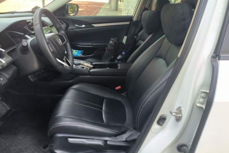 Used Honda Civic 2016 220TURBO CVT Luxury Edition Left Front Seat