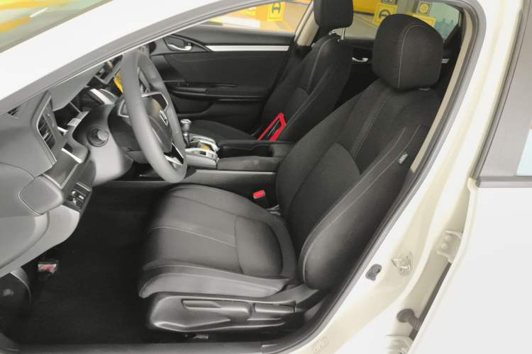 Used Honda Civic 2016 220TURBO Manual Luxury Edition Left Front Seat
