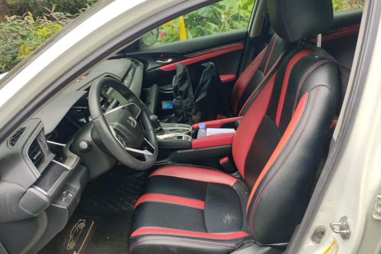 Used Honda Civic 2016 220TURBO CVT Luxury Edition Left Front Seat