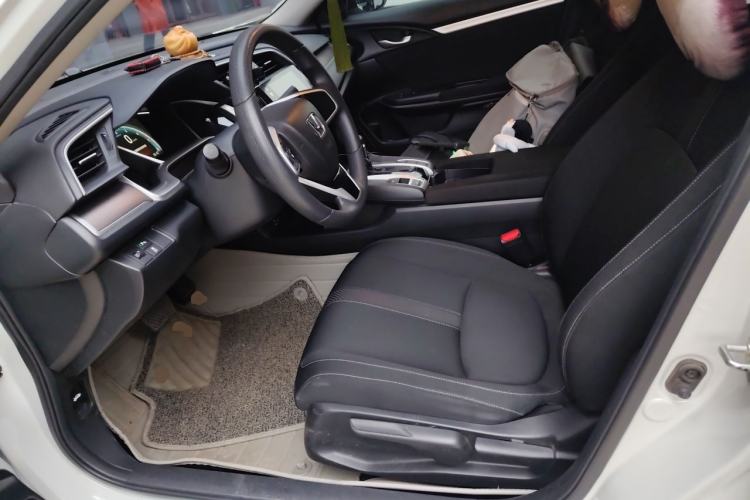Used Honda Civic 2016 220TURBO CVT Luxury Edition Left Front Seat
