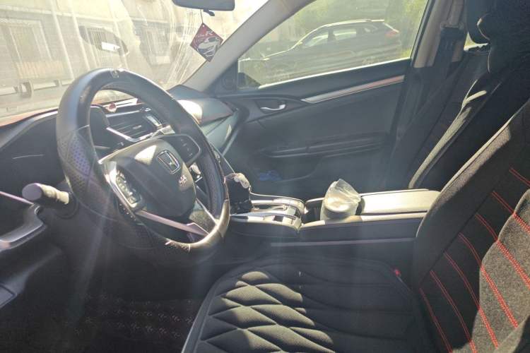 Used Honda Civic 2016 220TURBO CVT Prestige Edition Left Front Seat