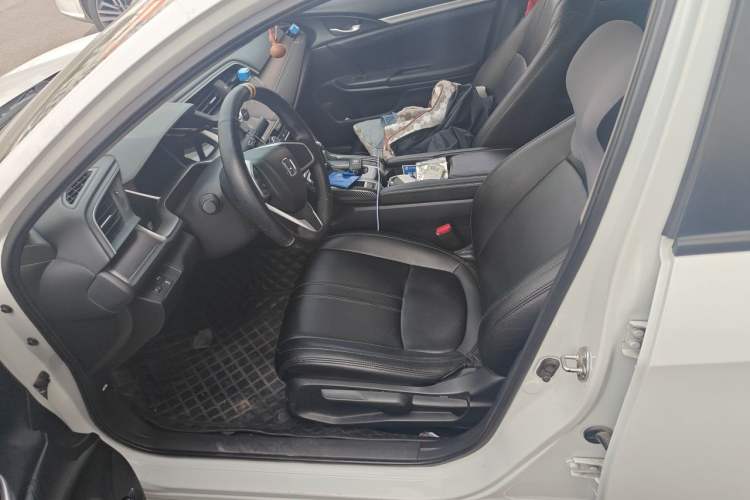 Used Honda Civic 2016 220TURBO CVT Luxury Edition Left Front Seat