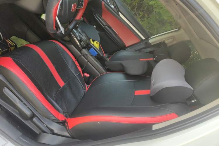 Used Honda Civic 2016 220TURBO CVT Luxury Edition Left Front Seat