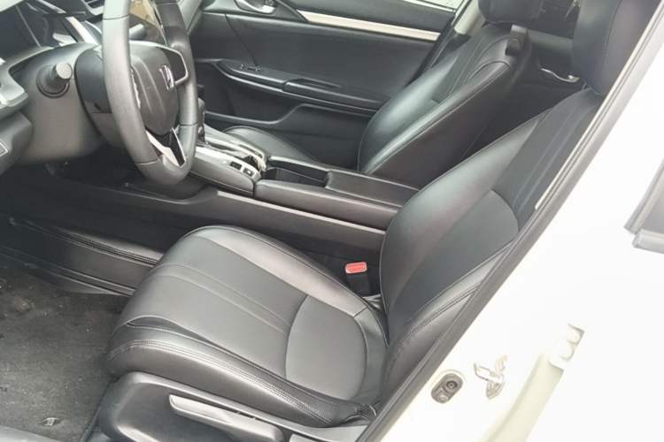 Used Honda Civic 2016 220TURBO CVT Luxury Edition Left Front Seat