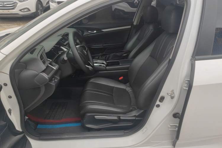 Used Honda Civic 2016 220TURBO CVT Luxury Edition Left Front Seat