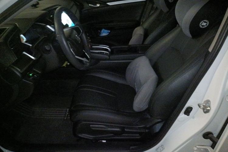 Used Honda Civic 2016 220TURBO CVT Luxury Edition Left Front Seat