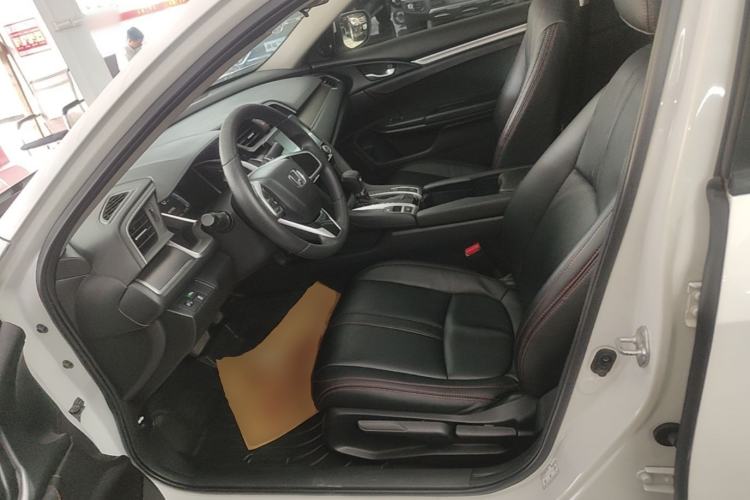 Used Honda Civic 2016 220TURBO CVT Luxury Edition Left Front Seat