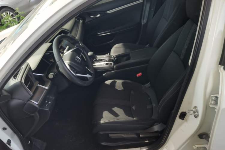 Used Honda Civic 2016 220TURBO CVT Luxury Edition Left Front Seat
