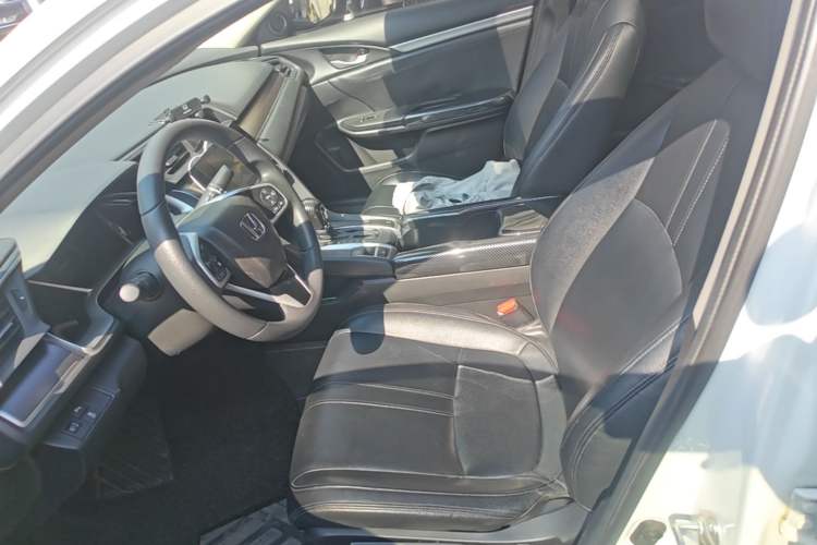 Used Honda Civic 2016 220TURBO CVT Luxury Edition Left Front Seat