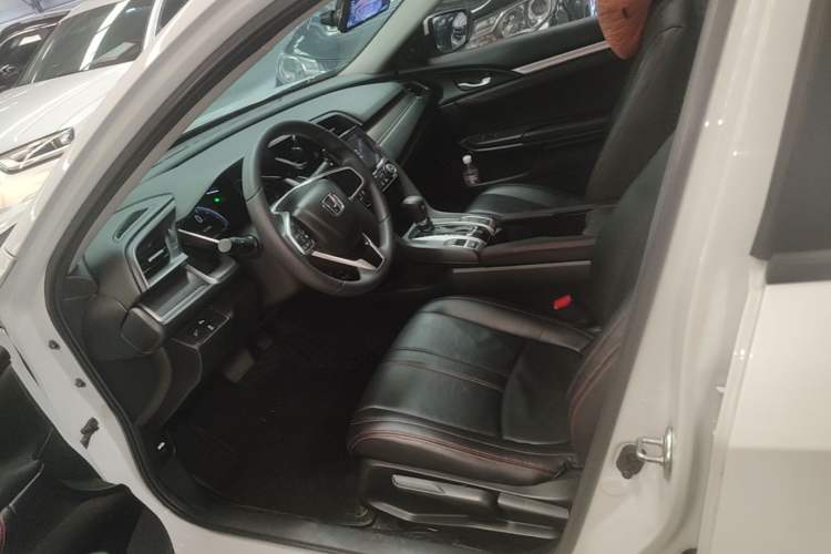 Used Honda Civic 2016 220TURBO CVT Luxury Edition Left Front Seat