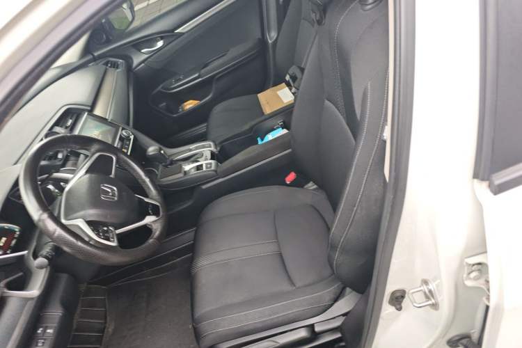 Used Honda Civic 2016 220TURBO CVT Luxury Edition Left Front Seat