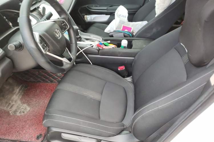 Used Honda Civic 2016 220TURBO CVT Luxury Edition Left Front Seat