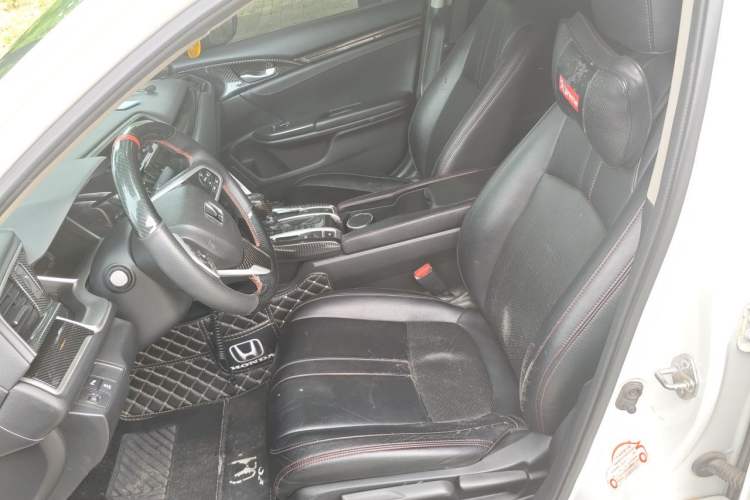 Used Honda Civic 2016 220TURBO CVT Luxury Edition Left Front Seat