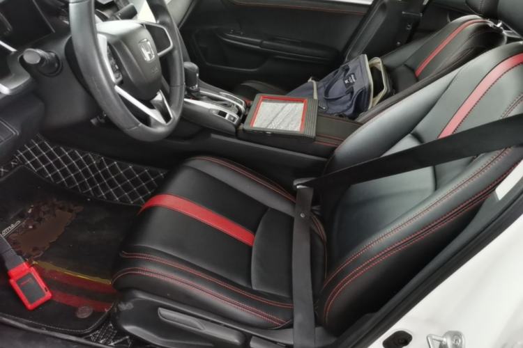 Used Honda Civic 2016 220TURBO CVT Luxury Edition Left Front Seat