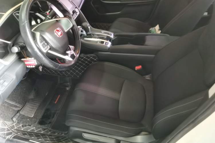 Used Honda Civic 2016 220TURBO CVT Luxury Edition Left Front Seat