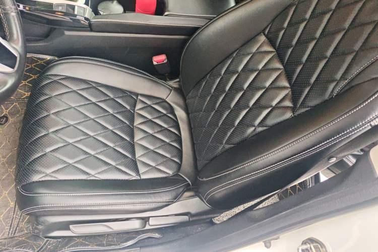 Used Honda Civic 2016 220TURBO CVT Luxury Edition Left Front Seat