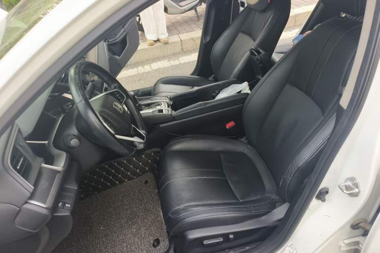 Used Honda Civic 2016 220TURBO CVT Prestige Edition Left Front Seat