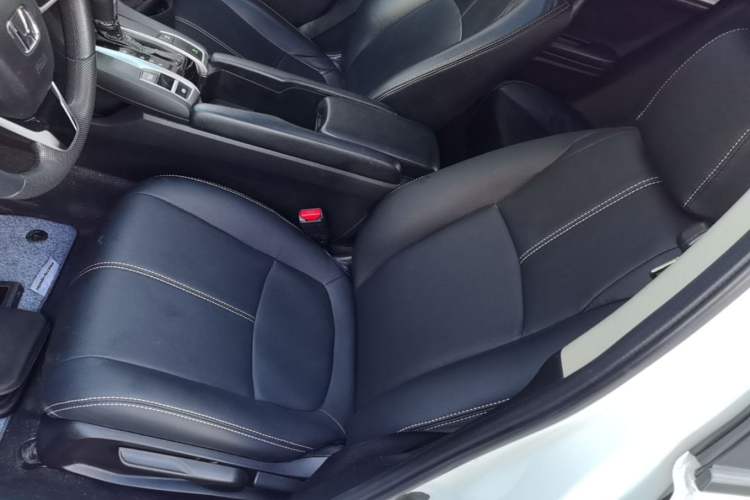 Used Honda Civic 2016 220TURBO CVT Luxury Edition Left Front Seat