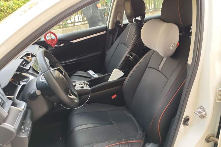 Used Honda Civic 2016 220TURBO CVT Luxury Edition Left Front Seat