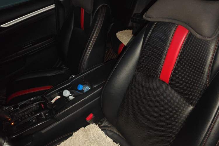Used Honda Civic 2016 220TURBO CVT Luxury Edition Left Front Seat