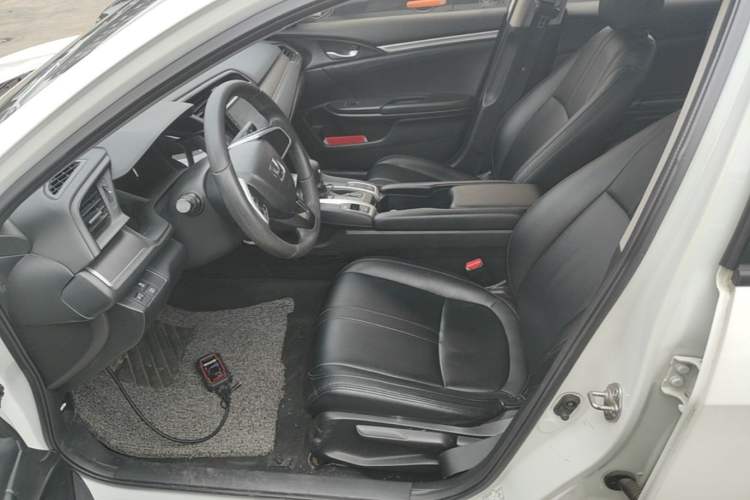 Used Honda Civic 2016 180TURBO CVT Comfort Version Left Front Seat