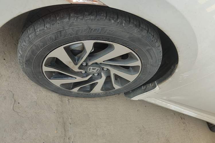 Used Honda Civic 2016 220TURBO CVT Luxury Edition Left Front Wheel Hub