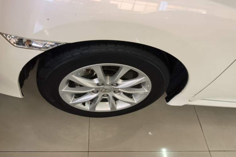 Used Honda Civic 2016 180TURBO CVT Comfort Version Left Front Wheel Hub