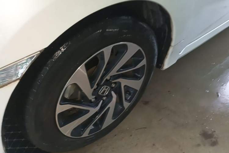 Used Honda Civic 2016 220TURBO CVT Luxury Edition Left Front Wheel Hub