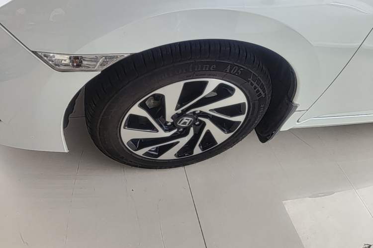 Used Honda Civic 2016 220TURBO CVT Luxury Edition Left Front Wheel Hub