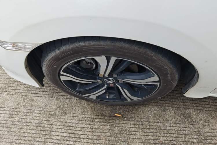 Used Honda Civic 2016 220TURBO CVT Prestige Edition Left Front Wheel Hub