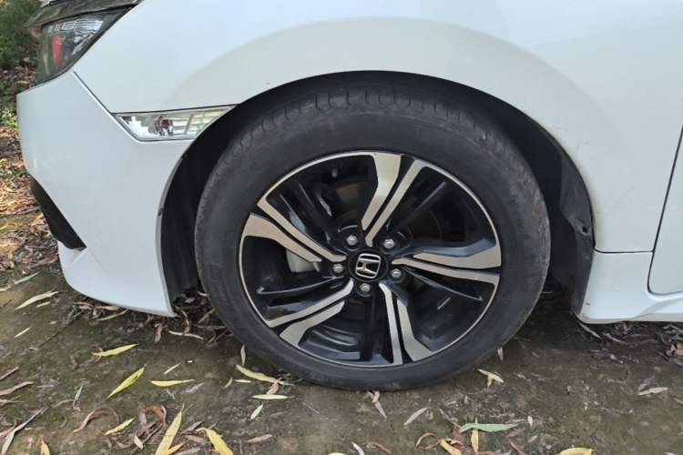 Used Honda Civic 2016 220TURBO CVT Prestige Edition Left Front Wheel Hub