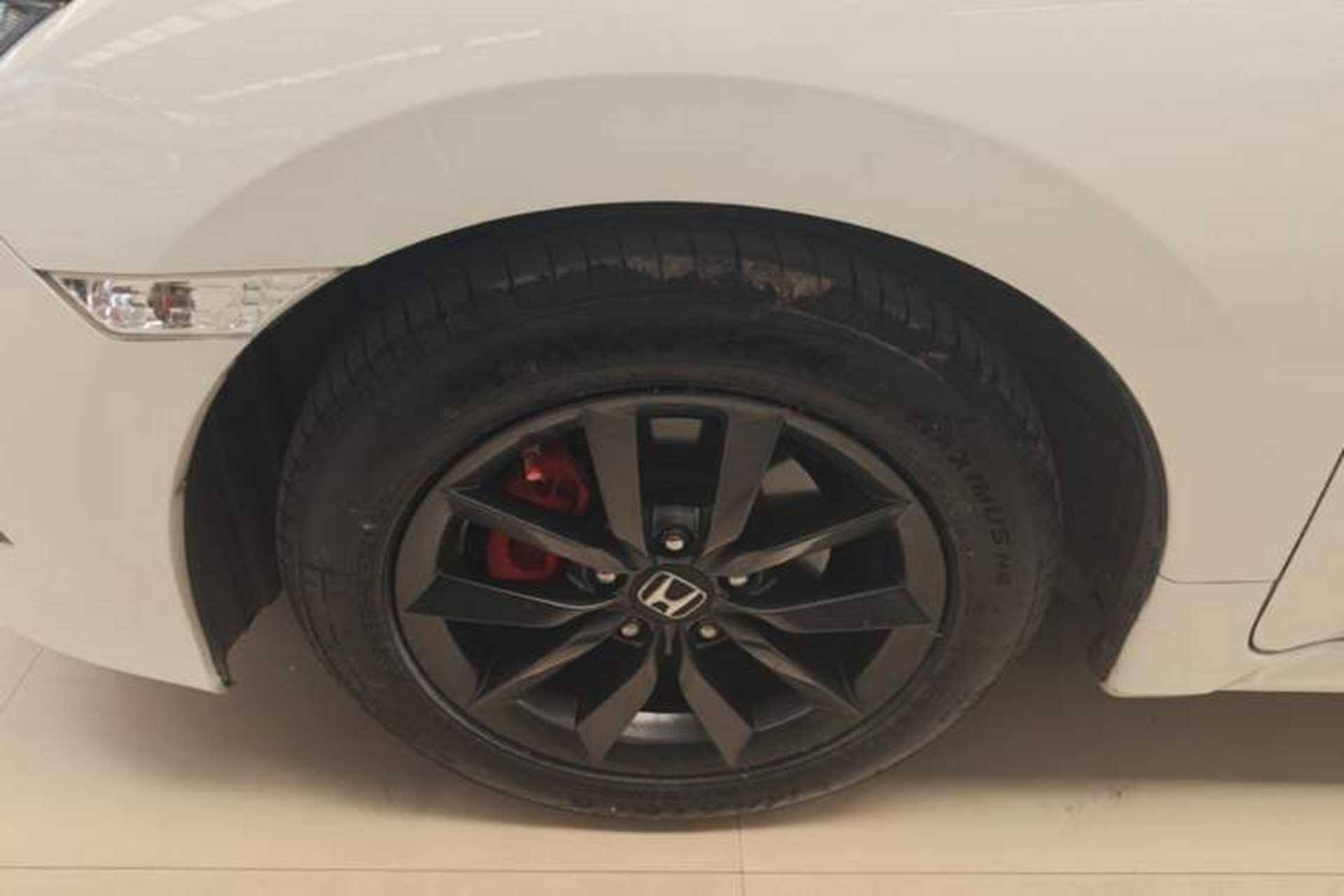 Used Honda Civic 2016 220TURBO CVT Luxury Edition Left Front Wheel Hub