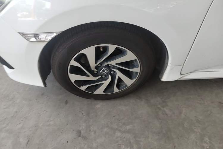 Used Honda Civic 2016 220TURBO CVT Luxury Edition Left Front Wheel Hub
