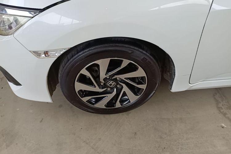 Used Honda Civic 2016 220TURBO CVT Luxury Edition Left Front Wheel Hub
