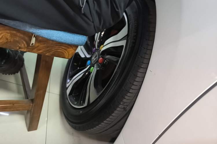 Used Honda Civic 2016 220TURBO CVT Luxury Edition Left Front Wheel Hub