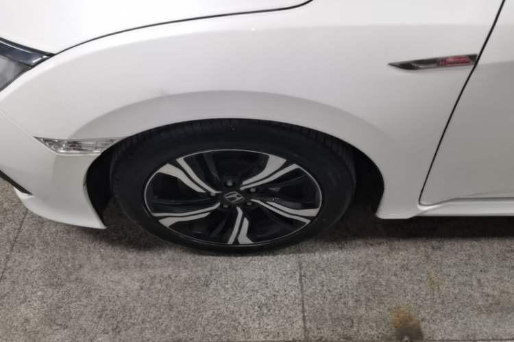 Used Honda Civic 2016 220TURBO CVT Prestige Edition Left Front Wheel Hub