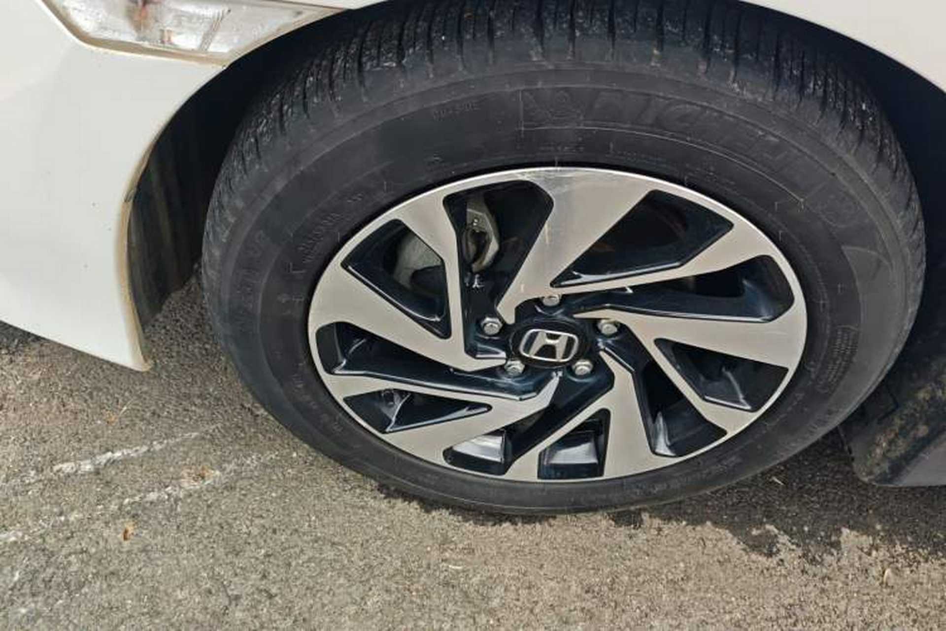 Used Honda Civic 2016 220TURBO CVT Luxury Edition Left Front Wheel Hub