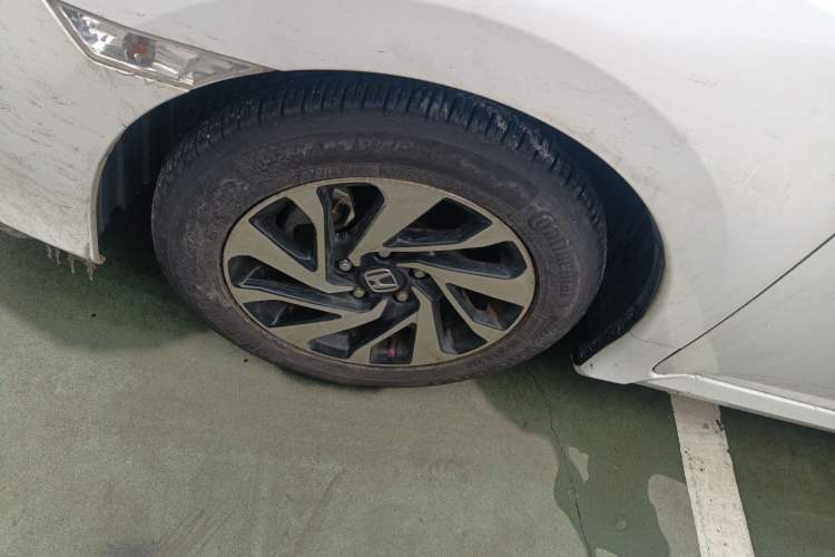 Used Honda Civic 2016 220TURBO CVT Luxury Edition Left Front Wheel Hub