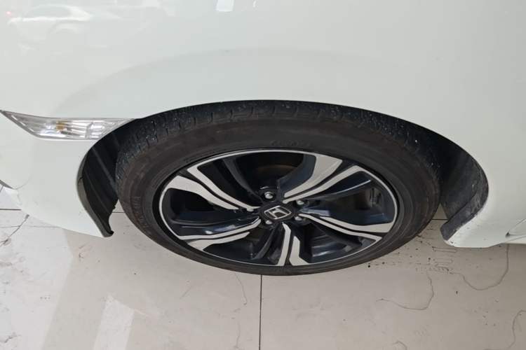 Used Honda Civic 2016 220TURBO CVT Prestige Edition Left Front Wheel Hub