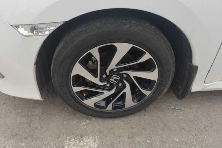 Used Honda Civic 2016 220TURBO CVT Luxury Edition Left Front Wheel Hub