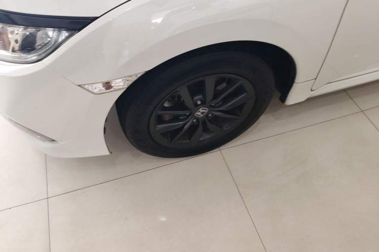 Used Honda Civic 2016 220TURBO CVT Prestige Edition Left Front Wheel Hub