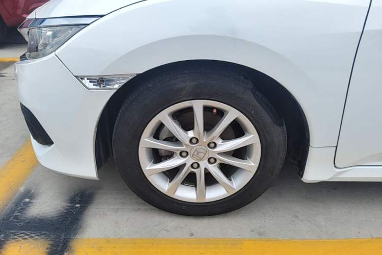 Used Honda Civic 2016 180TURBO CVT Comfort Version Left Front Wheel Hub