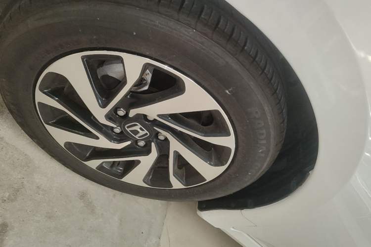 Used Honda Civic 2016 220TURBO CVT Luxury Edition Left Front Wheel Hub